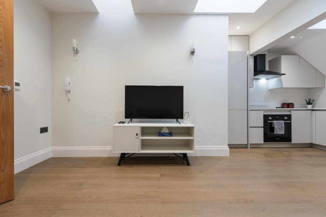 ロンドン Ealing Residencyアパートホテル エクステリア 写真