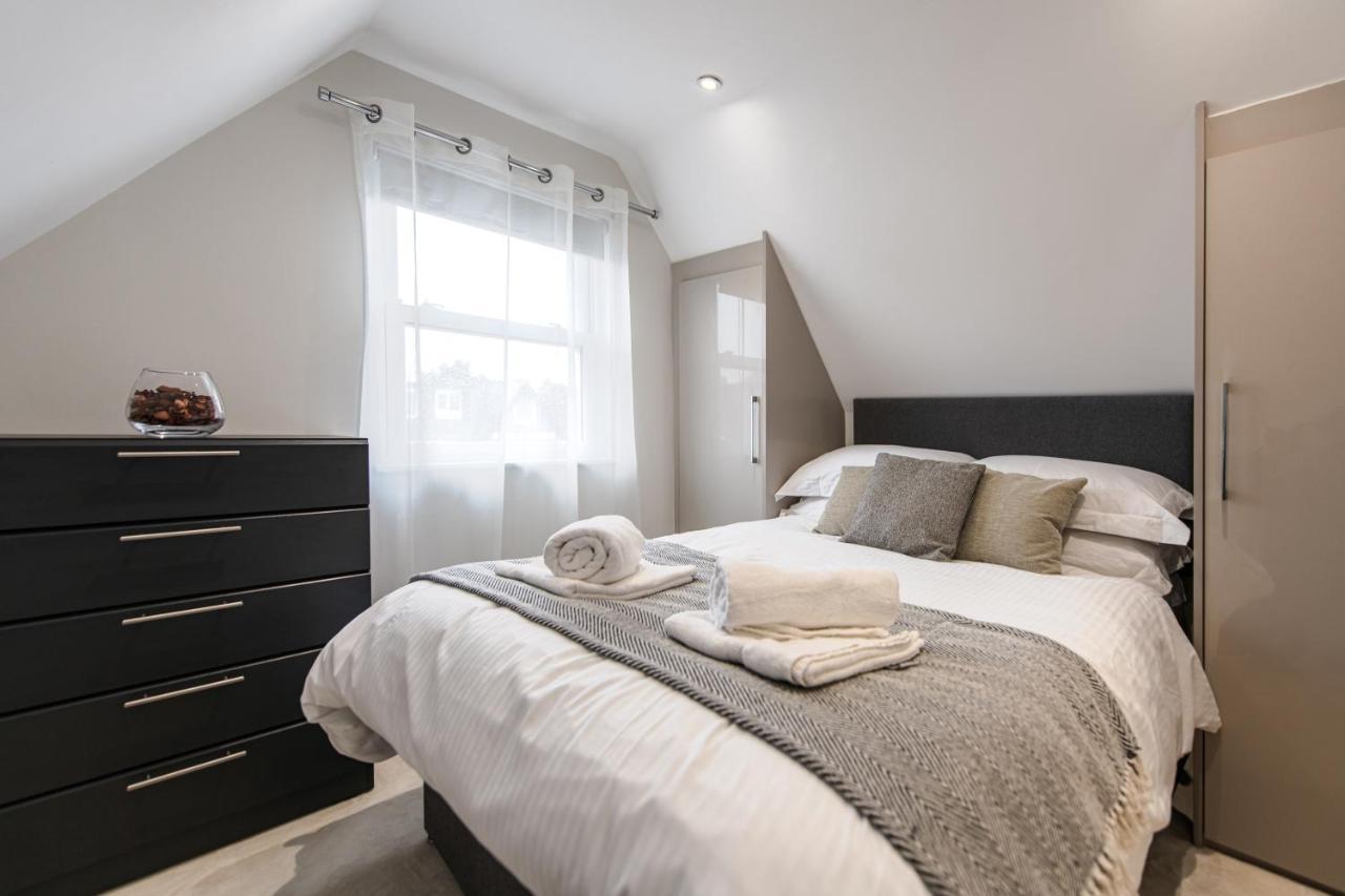 ロンドン Ealing Residencyアパートホテル エクステリア 写真