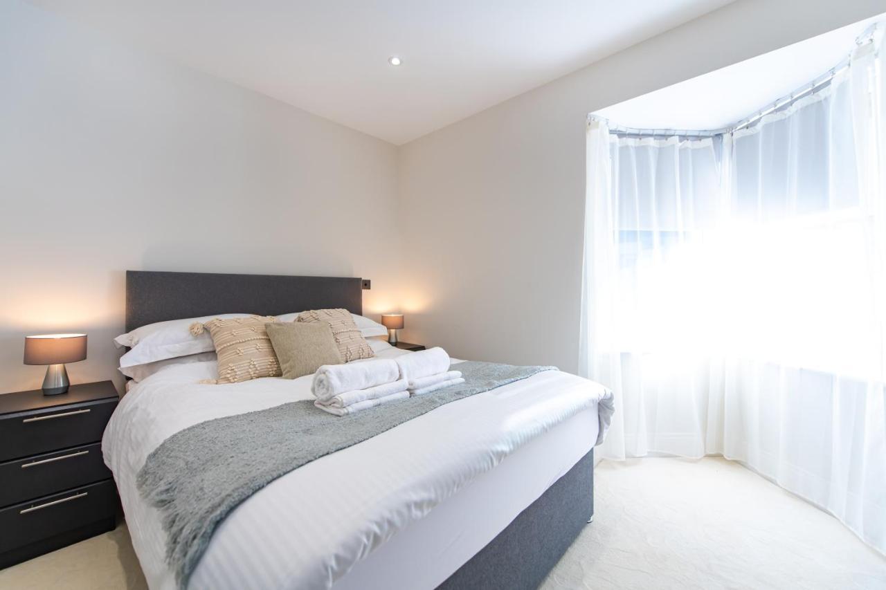 ロンドン Ealing Residencyアパートホテル エクステリア 写真
