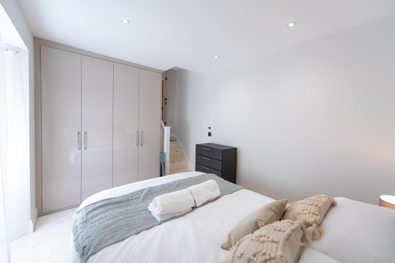 ロンドン Ealing Residencyアパートホテル エクステリア 写真