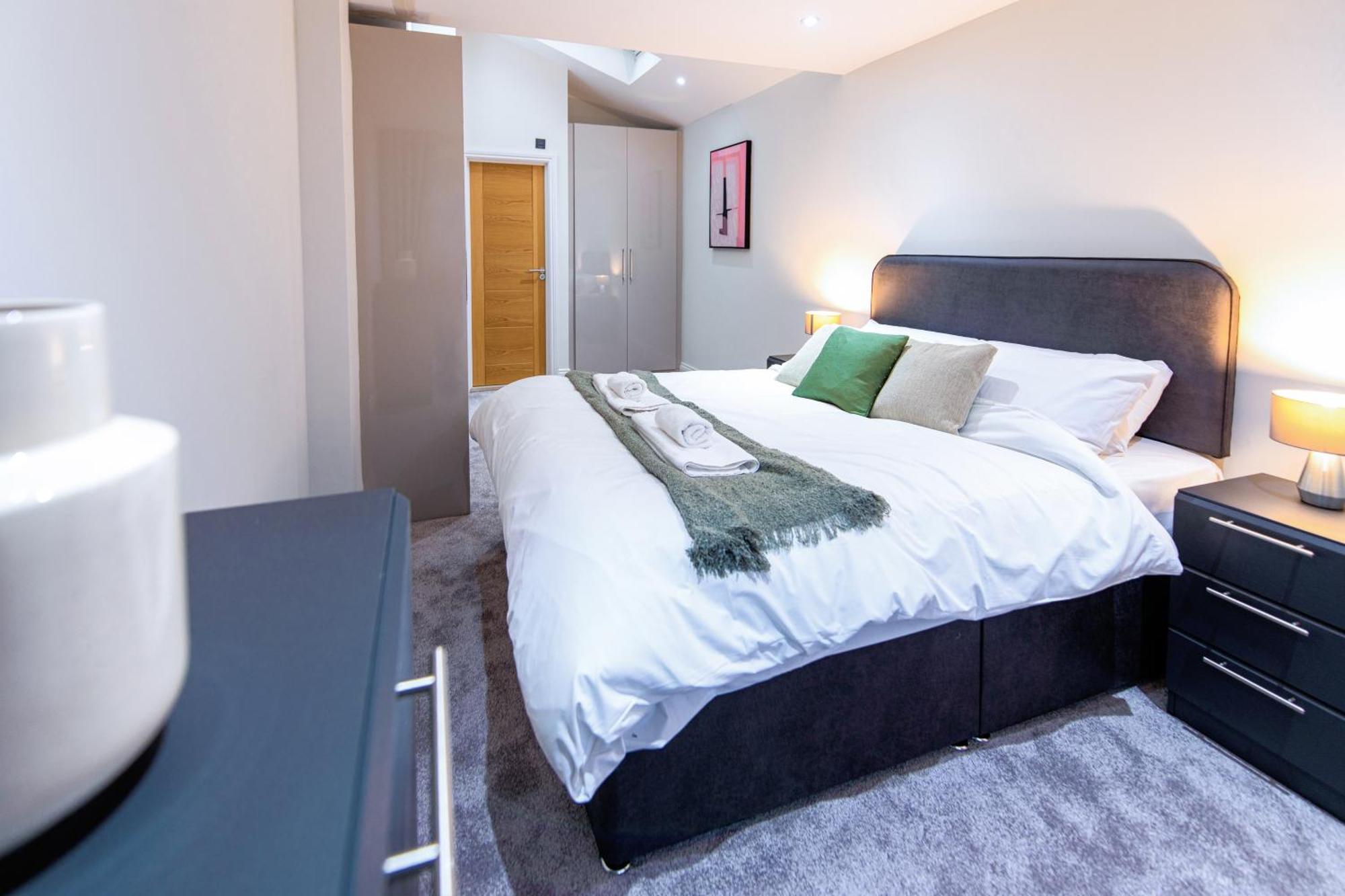ロンドン Ealing Residencyアパートホテル エクステリア 写真