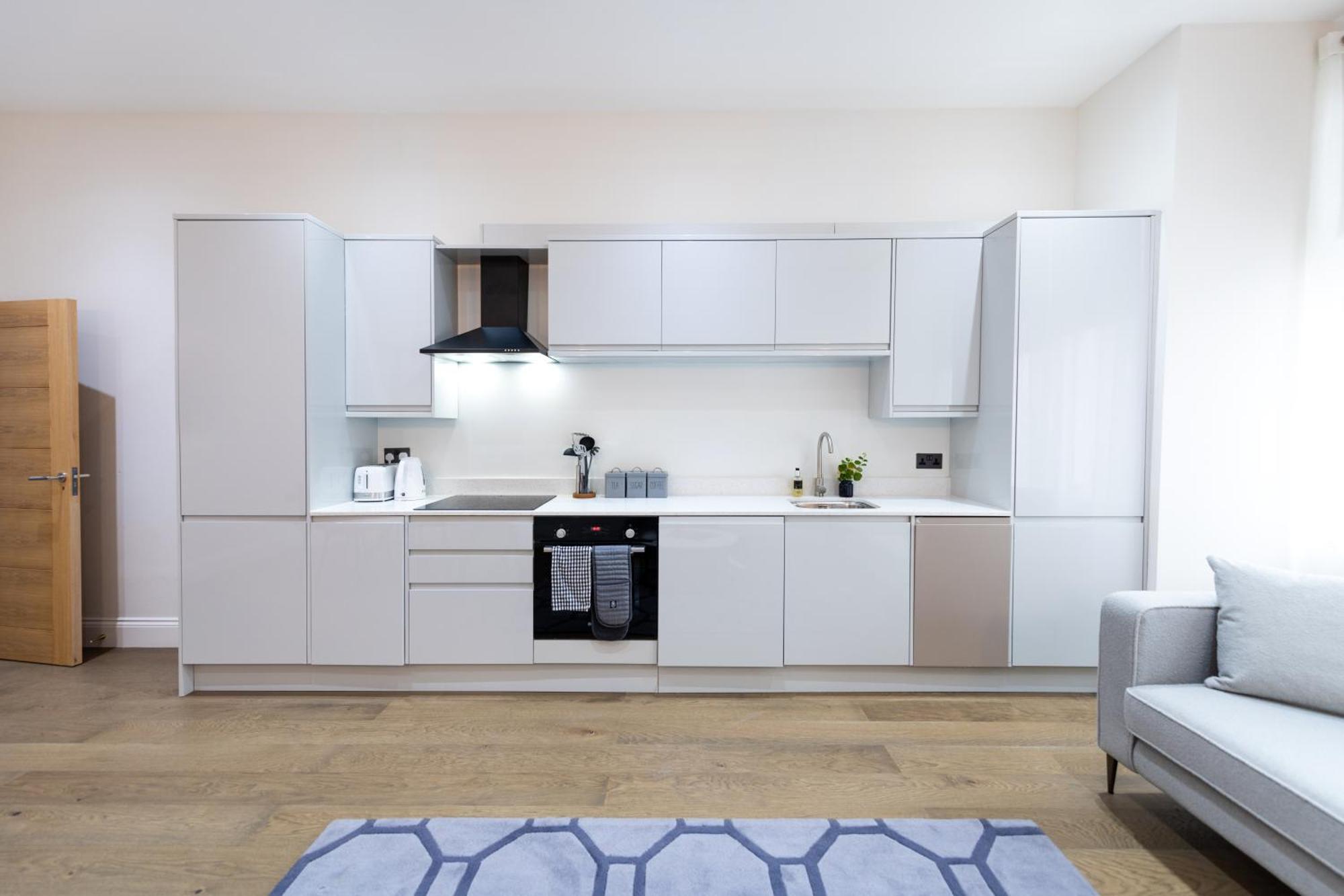 ロンドン Ealing Residencyアパートホテル エクステリア 写真