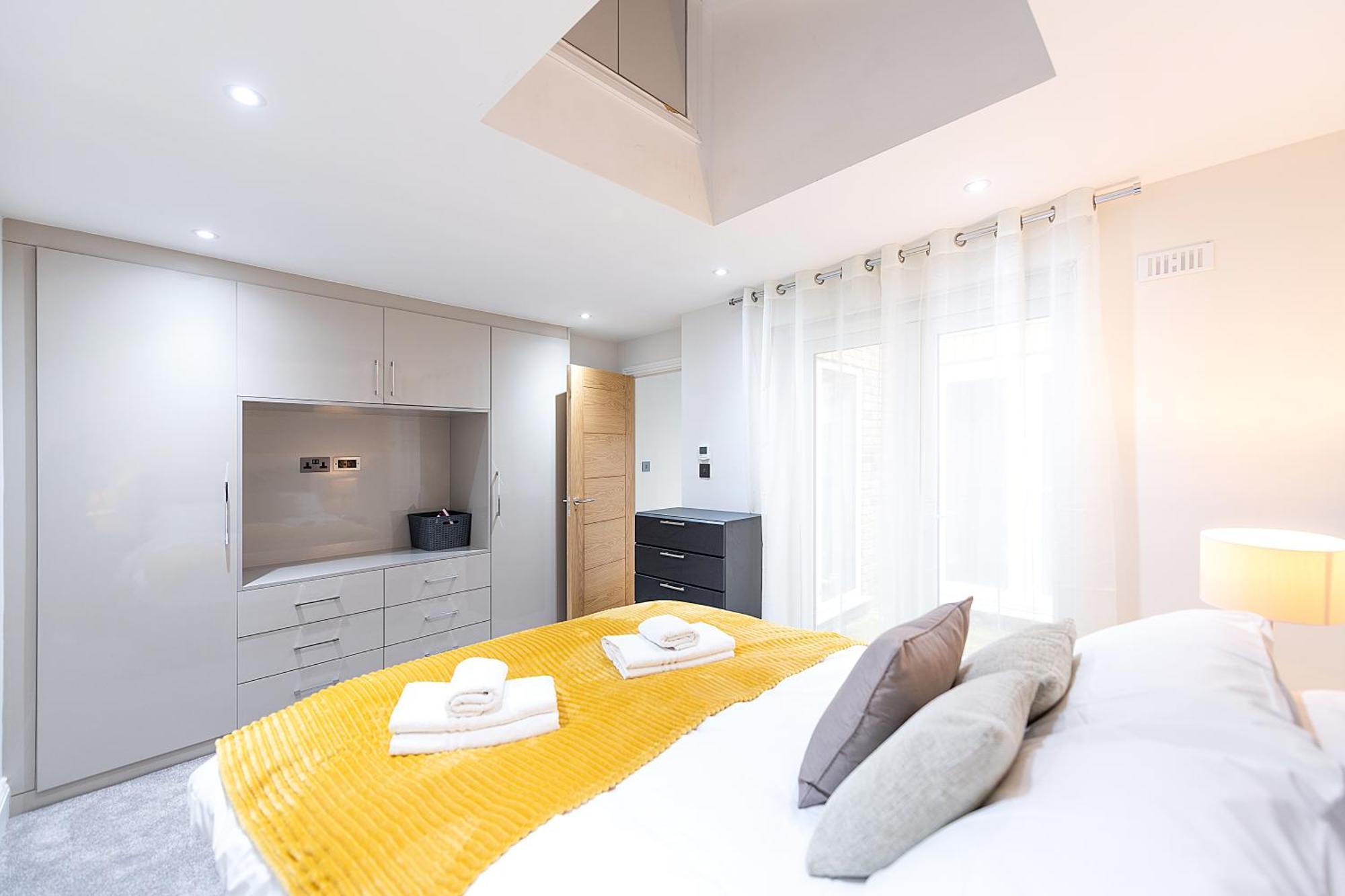 ロンドン Ealing Residencyアパートホテル エクステリア 写真