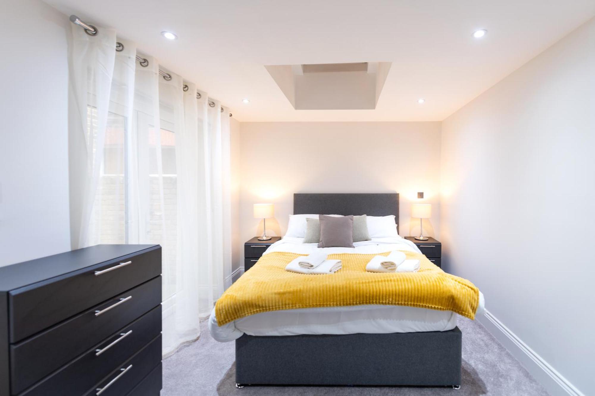 ロンドン Ealing Residencyアパートホテル エクステリア 写真