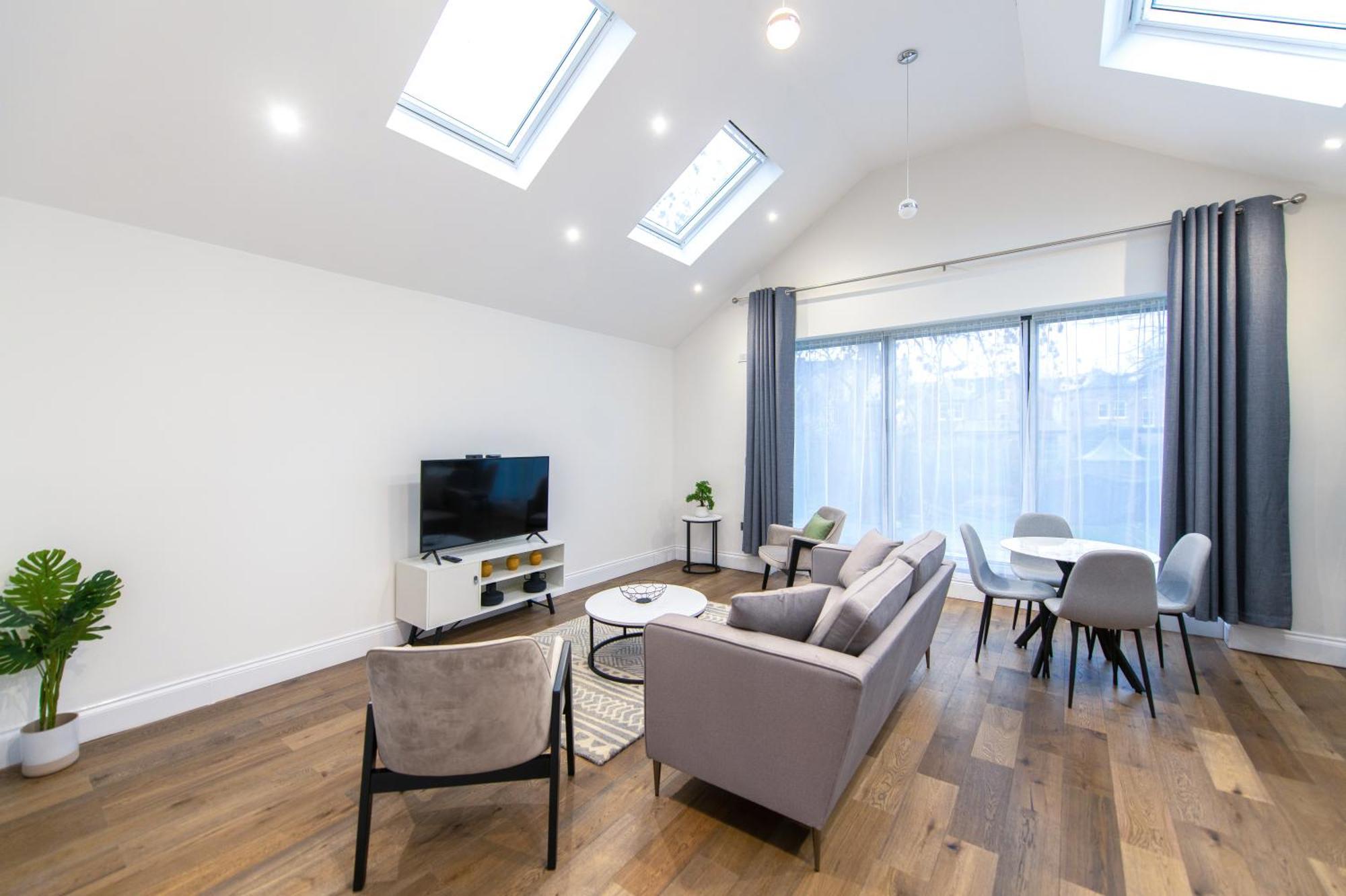 ロンドン Ealing Residencyアパートホテル エクステリア 写真